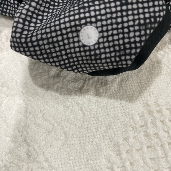 Lululemon - Picture 5 of 5